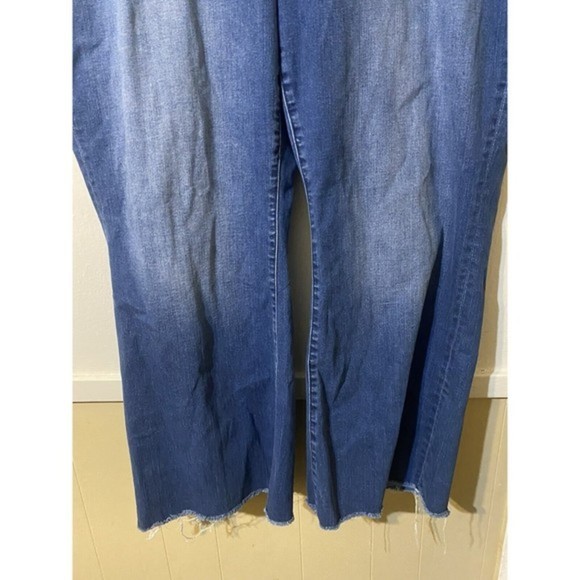 Lane Bryant Jeans Womens 28 PLUS Blue Flare Bell Bottom Button Fly Denim - Picture 4 of 13